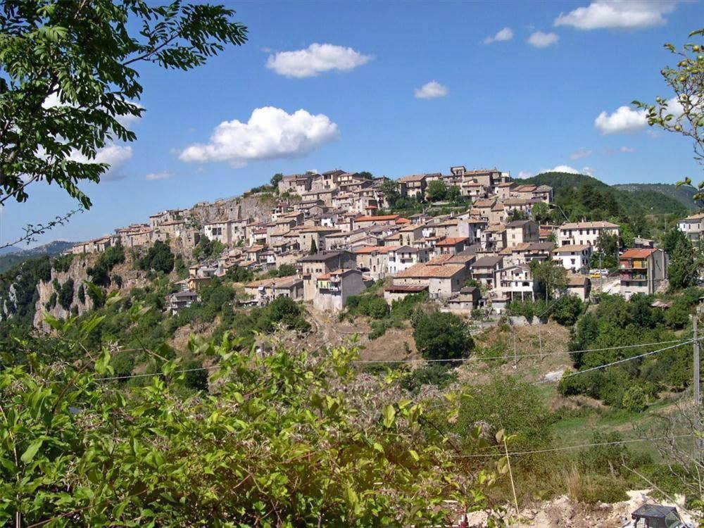 B&B Ad Un Passo Dal Cielo Pietrasecca Exterior foto